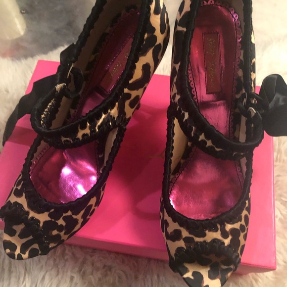 Super Sexy Besty Johnson Leopard Pin Up Heels Sz 10 - Picture 5 of 8